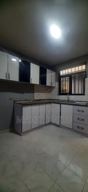 4bdrm House in Real, Bole for rent