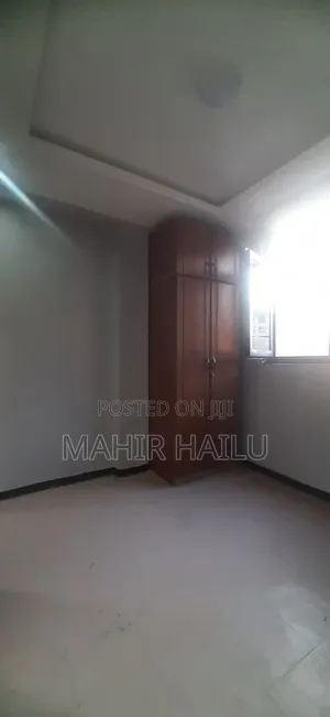 4bdrm House in Real, Bole for rent