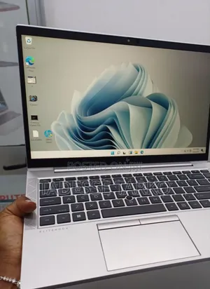New Laptop HP EliteBook 840 G8 16GB Intel Core I7 SSD 512GB
