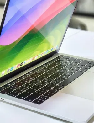 New Laptop Apple MacBook 2018 8GB Intel Core I5 SSD 256GB