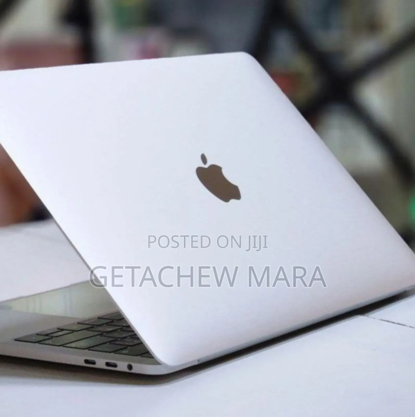 New Laptop Apple MacBook 2018 8GB Intel Core I5 SSD 256GB