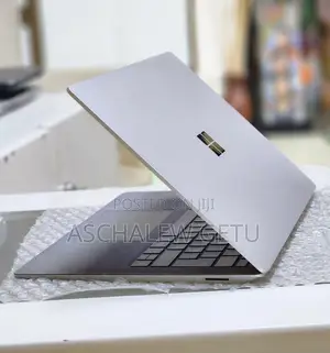 New Laptop Microsoft Surface 8GB Intel Core I5 SSD 512GB