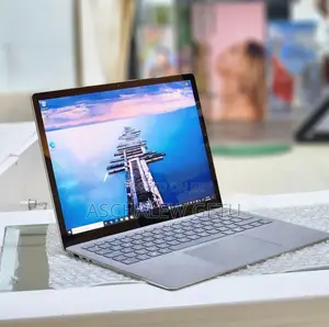 New Laptop Microsoft Surface 8GB Intel Core I5 SSD 512GB
