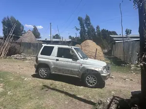 Mitsubishi Pajero Mini 1997 White