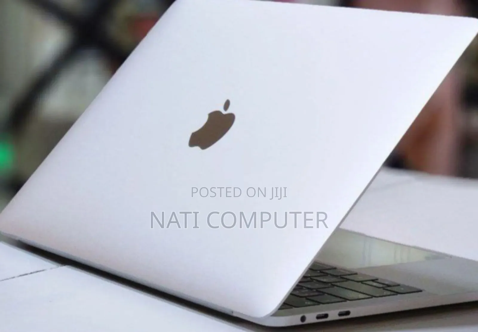 New Laptop Apple MacBook Pro 2018 8GB Intel Core I5 SSD 256GB