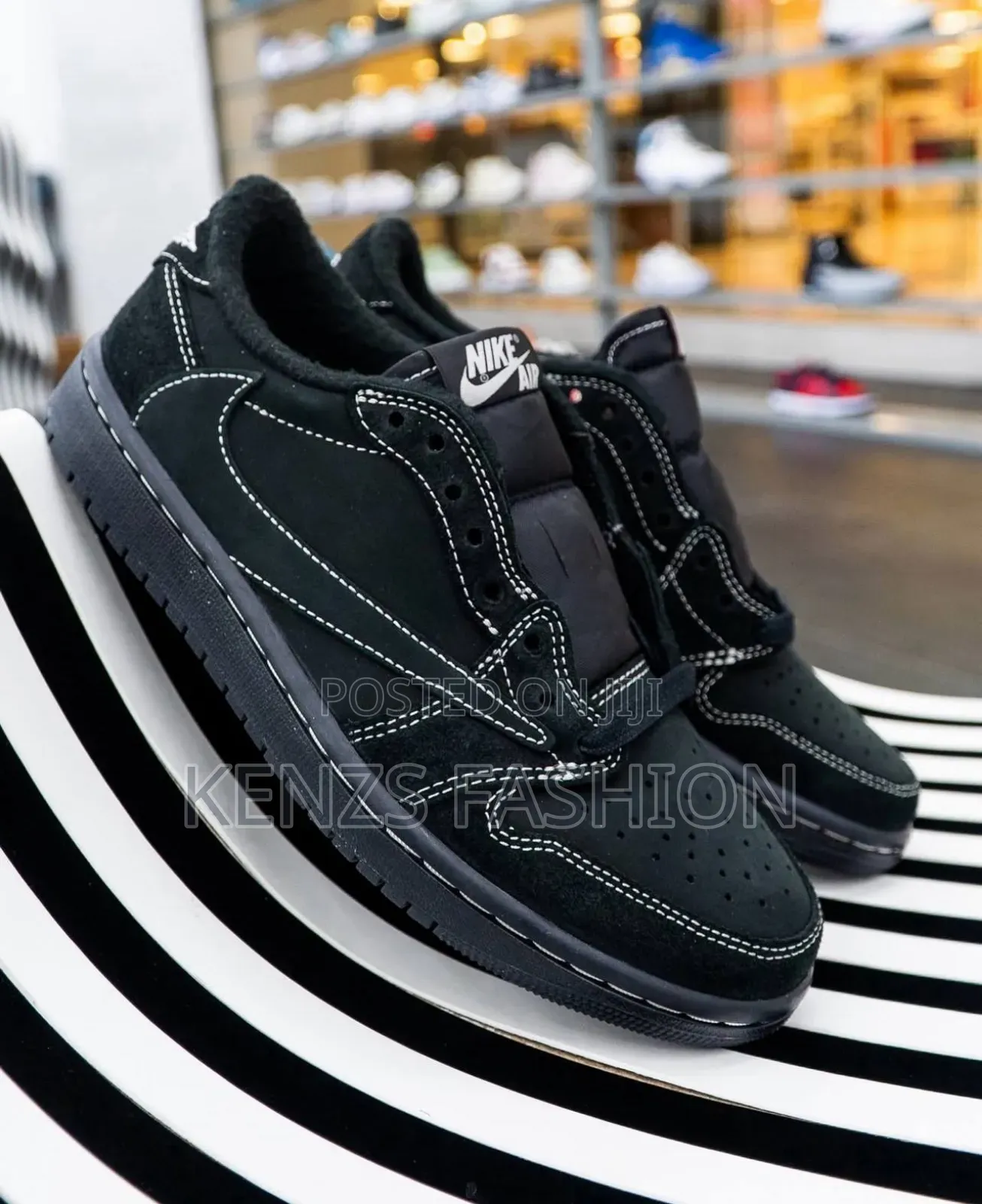 Traviscott Air Jordan 1 Low Black