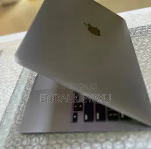 New Laptop Apple MacBook Pro M1 8GB Apple M1 Pro SSD 256GB