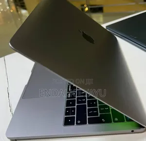 New Laptop Apple MacBook Pro 2019 8GB Intel Core I5 SSD 128GB