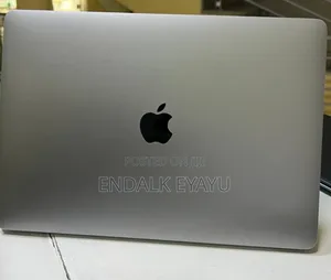 New Laptop Apple MacBook Pro 2019 8GB Intel Core I5 SSD 128GB