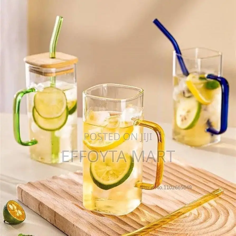Glass Drinking Mug With Straw የራሳቸው ስትሮ ያላቸው እጅግ ውብ የሆኑ የጁስ መጠጫ ብርጭቆወች