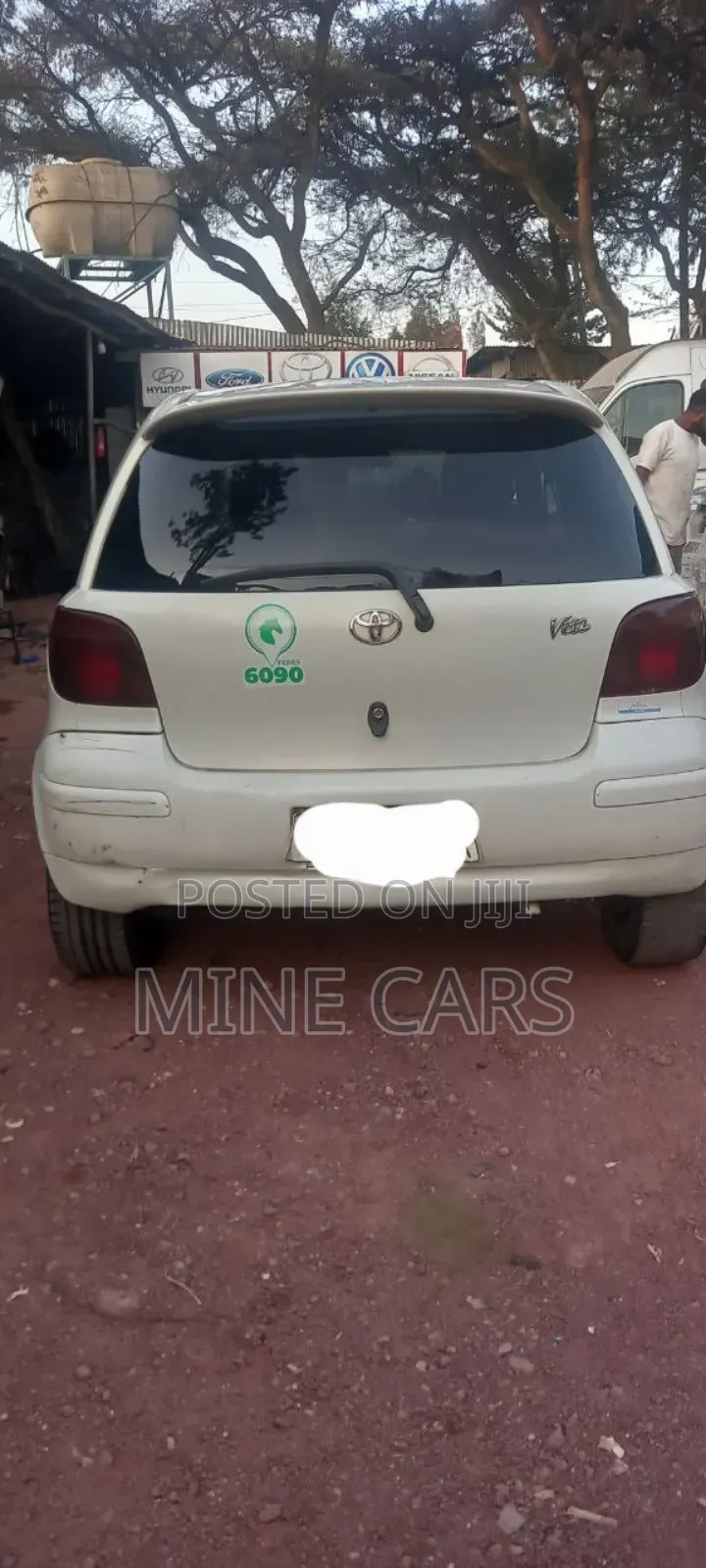 Toyota Vitz 2002 Silver