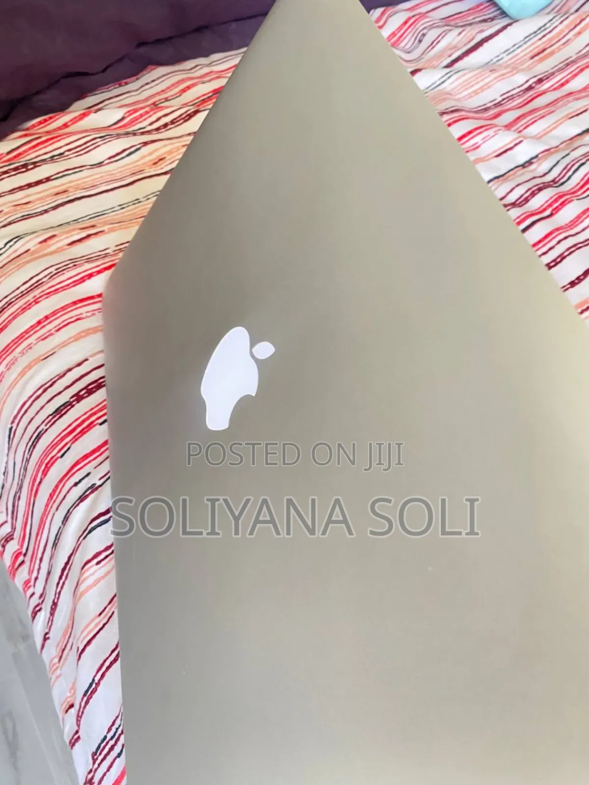 Laptop Apple MacBook 2015 4GB Intel Core i5 SSHD (Hybrid) 128GB