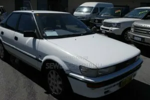 Toyota Corolla Hatchback 1990 White
