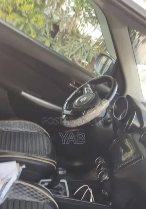 Suzuki Swift 2022 Silver