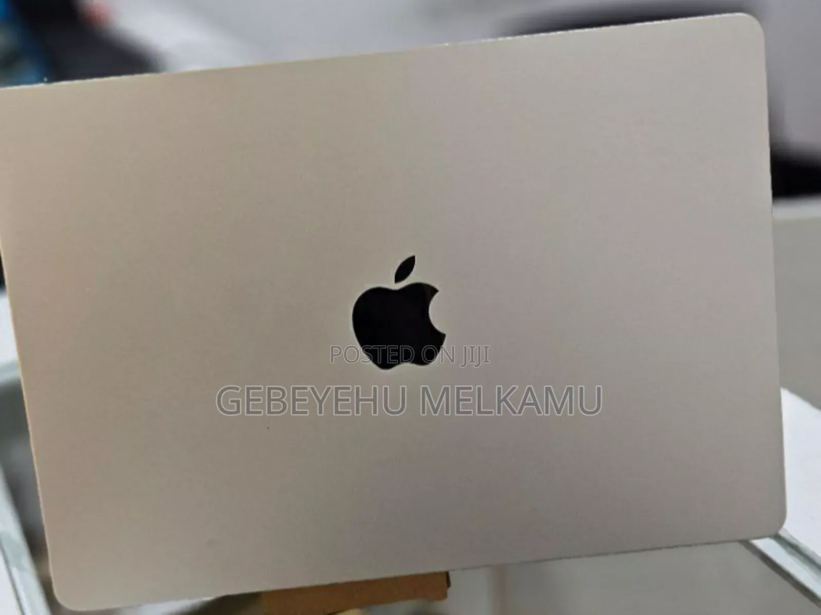 New Laptop Apple MacBook Air 2022 M2 8GB Apple M2 SSD 256GB