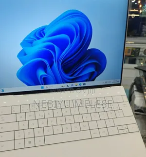 New Laptop Dell XPS 13 32GB Intel Core I7 SSD 1T