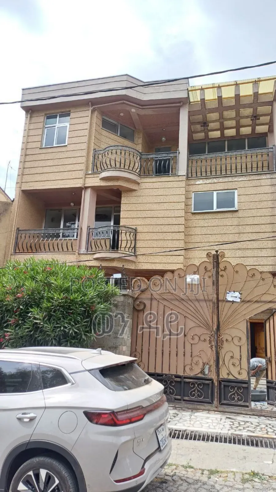 Furnished 7bdrm Apartment in Bole for sale