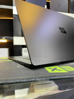 New Laptop Microsoft Surface 16GB Intel Core I7 SSD 512GB