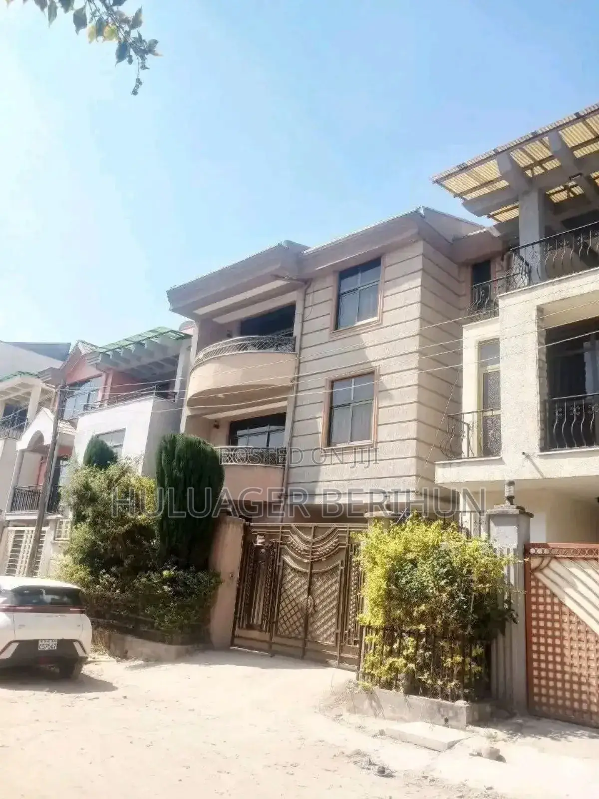 Furnished 7bdrm Apartment in Bole for sale