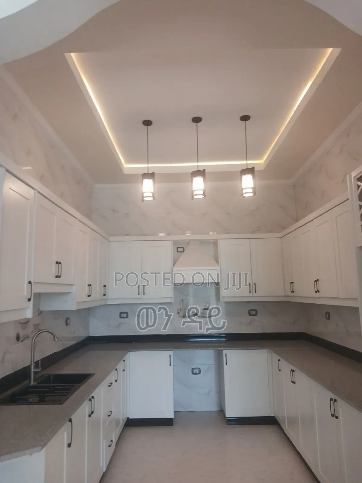 Furnished 3bdrm Villa in Bole for sale