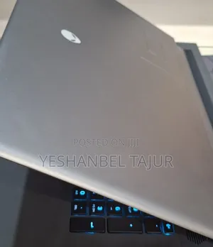 New Laptop Alienware M17x R2 32GB Intel Core I9 SSD 1T