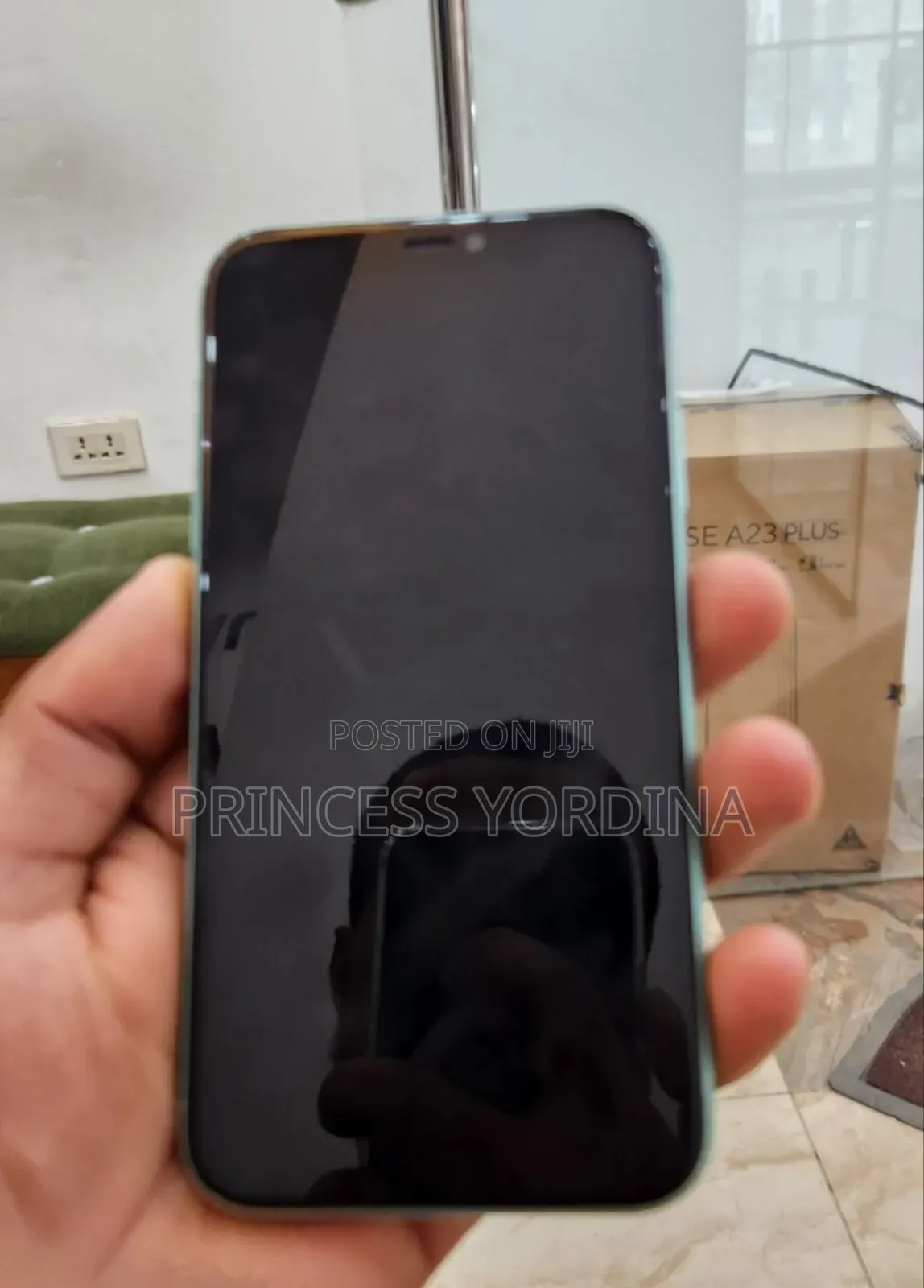 New Apple iPhone 11 128 GB Green