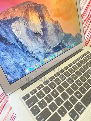 Laptop Apple MacBook 2015 4GB Intel Core i5 SSHD (Hybrid) 128GB
