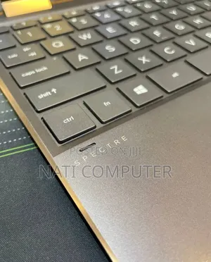 New Laptop HP Spectra 13 16GB Intel Core I7 SSD 512GB