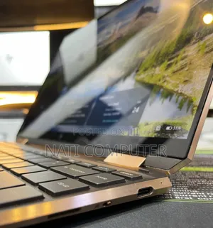 New Laptop HP Spectra 13 16GB Intel Core I7 SSD 512GB