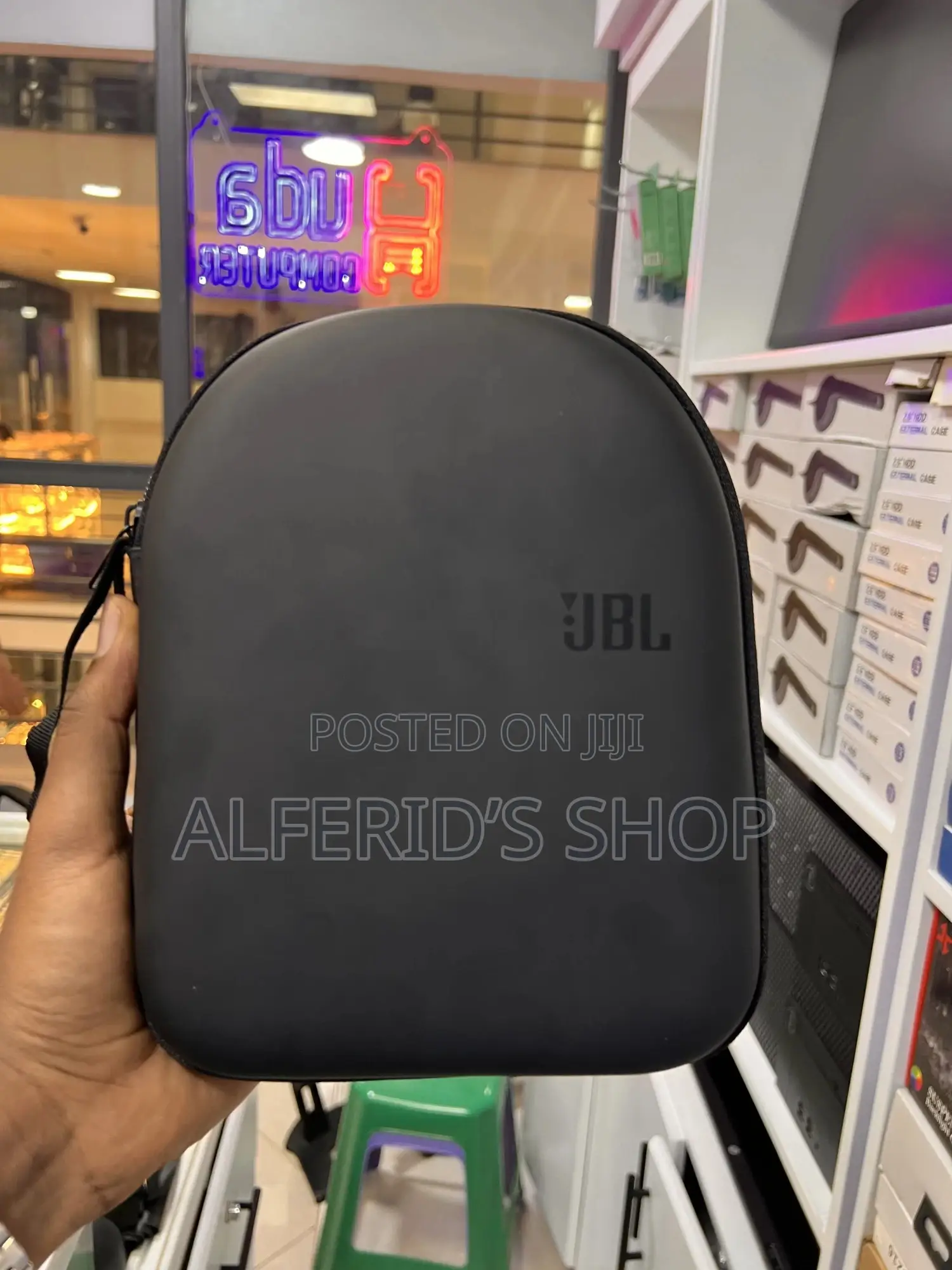 JBL Tour M2