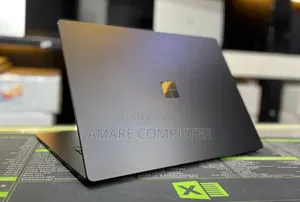 New Laptop Microsoft Surface 16GB Intel Core I7 SSD 512GB