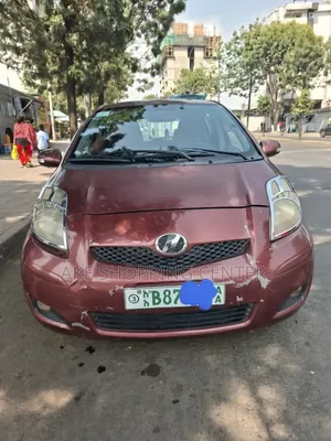 Toyota Yaris Base Hatchback 3dr 2010 Brown