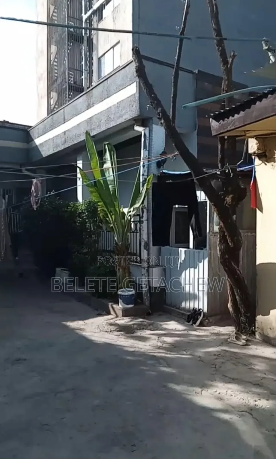 Gerji Mebrat, Commercial House for Sale 340sqm