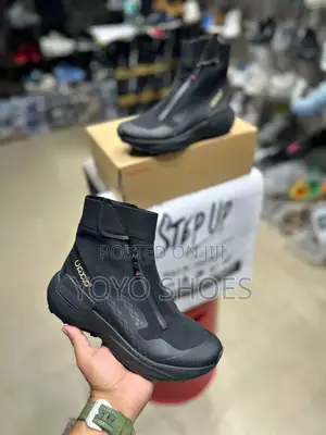 New Arrival Men's High Water Proof Triple Black Fashion Boots