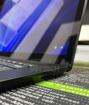 New Laptop Microsoft Surface 16GB Intel Core I7 SSD 512GB