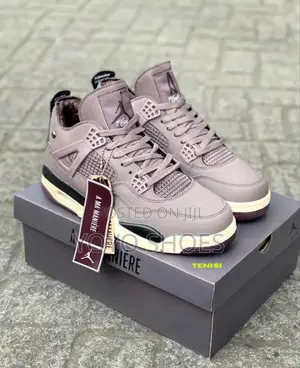 Air Jordan 4 Retro a Ma Maniere Violet Fashion Sneaker