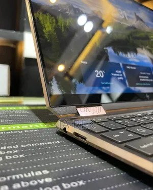 New Laptop HP Spectre X360 13 16GB Intel Core I7 SSD 512GB