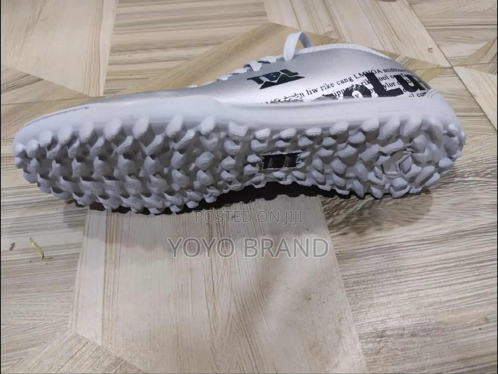 New Arrival TBL Futsal Soccer Cleats Fashion Foot Ball.Shoes