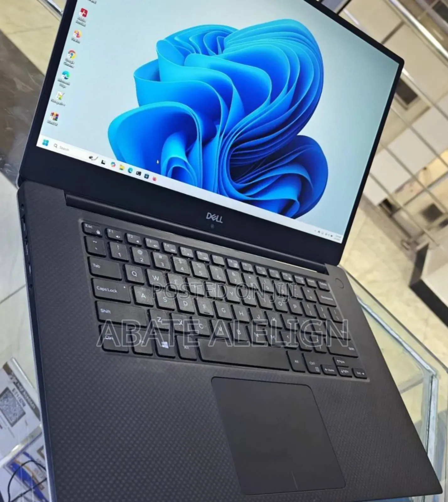 New Laptop Dell Precision 5540 16GB Intel Core I7 SSD 512GB