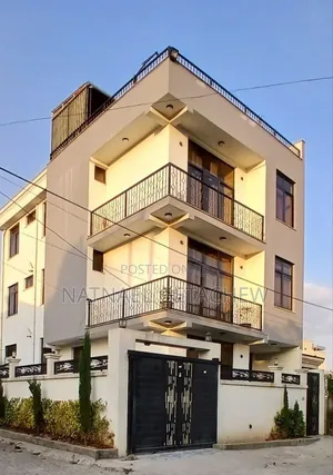 Furnished 8bdrm Villa in Bole for sale