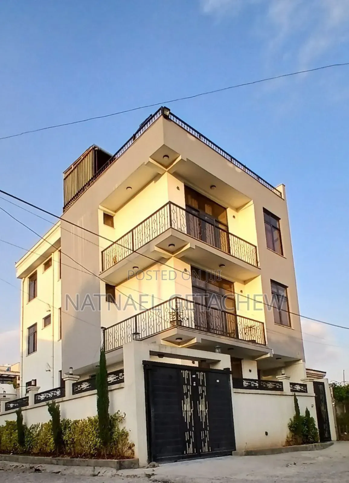 Furnished 8bdrm Villa in Bole for sale