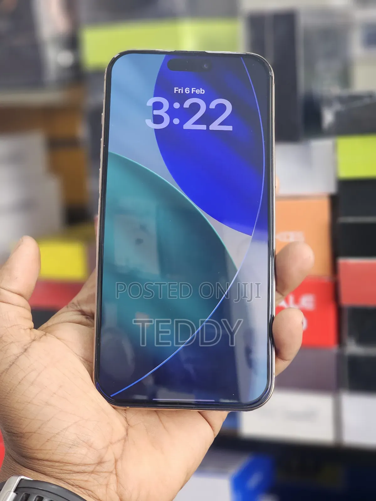 New Apple iPhone 16 Pro Max 256 GB Gold