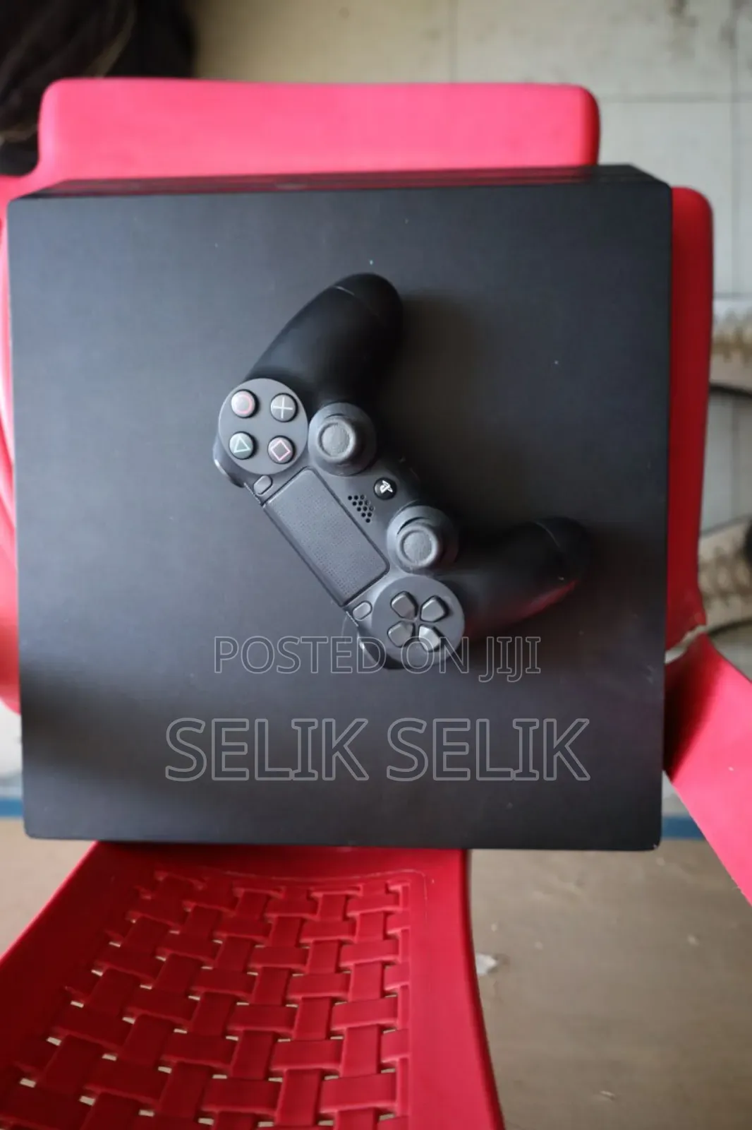 Ps4 ፕሌይሴቴሽን 4 ፕሮ