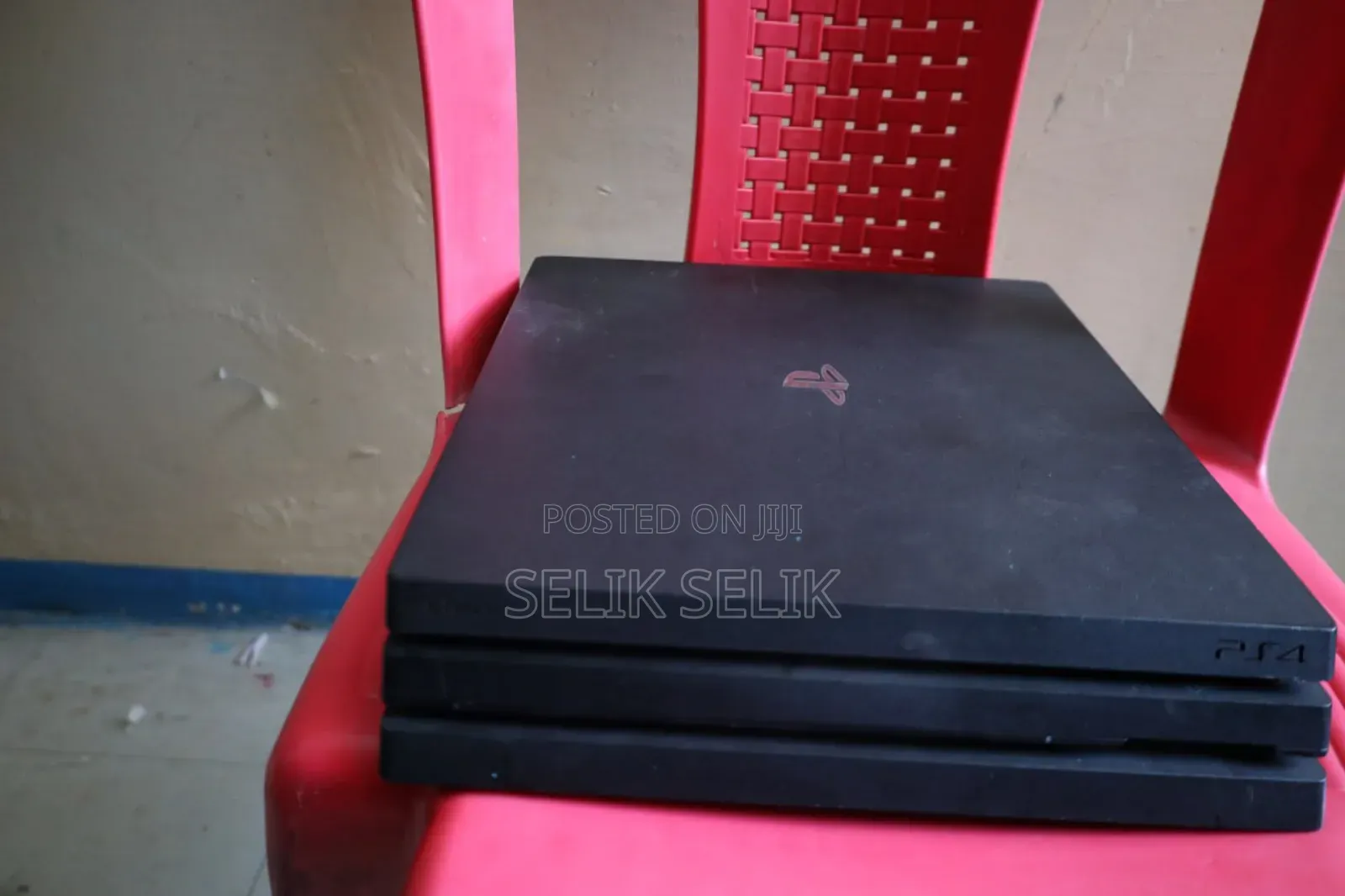 Ps4 ፕሌይሴቴሽን 4 ፕሮ