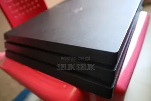 Ps4 ፕሌይሴቴሽን 4 ፕሮ