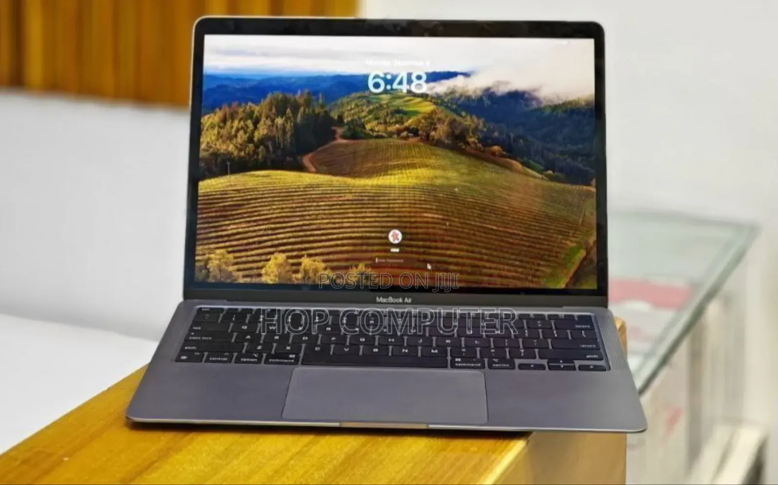 New Laptop Apple MacBook Air 2020 M1 8GB Apple M1 SSD 256GB