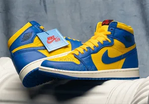Nike Air Jordan 1 Retro Hi 'Yellow Reverse Laney' Men's Shoes