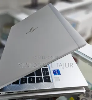 New Laptop HP EliteBook 830 G8 16GB Intel Core I7 SSD 512GB