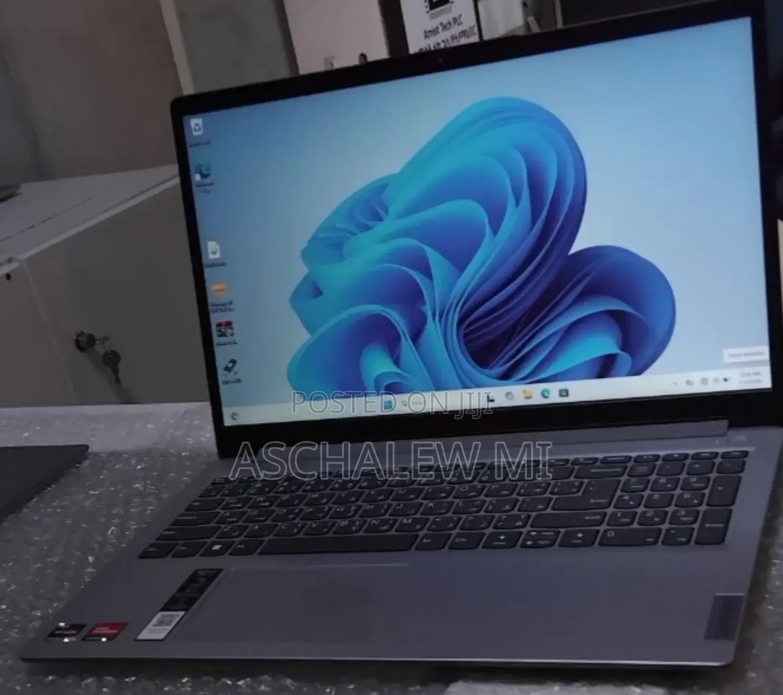 New Laptop Lenovo Ideapad 3 8GB AMD Ryzen 5 SSD 512GB