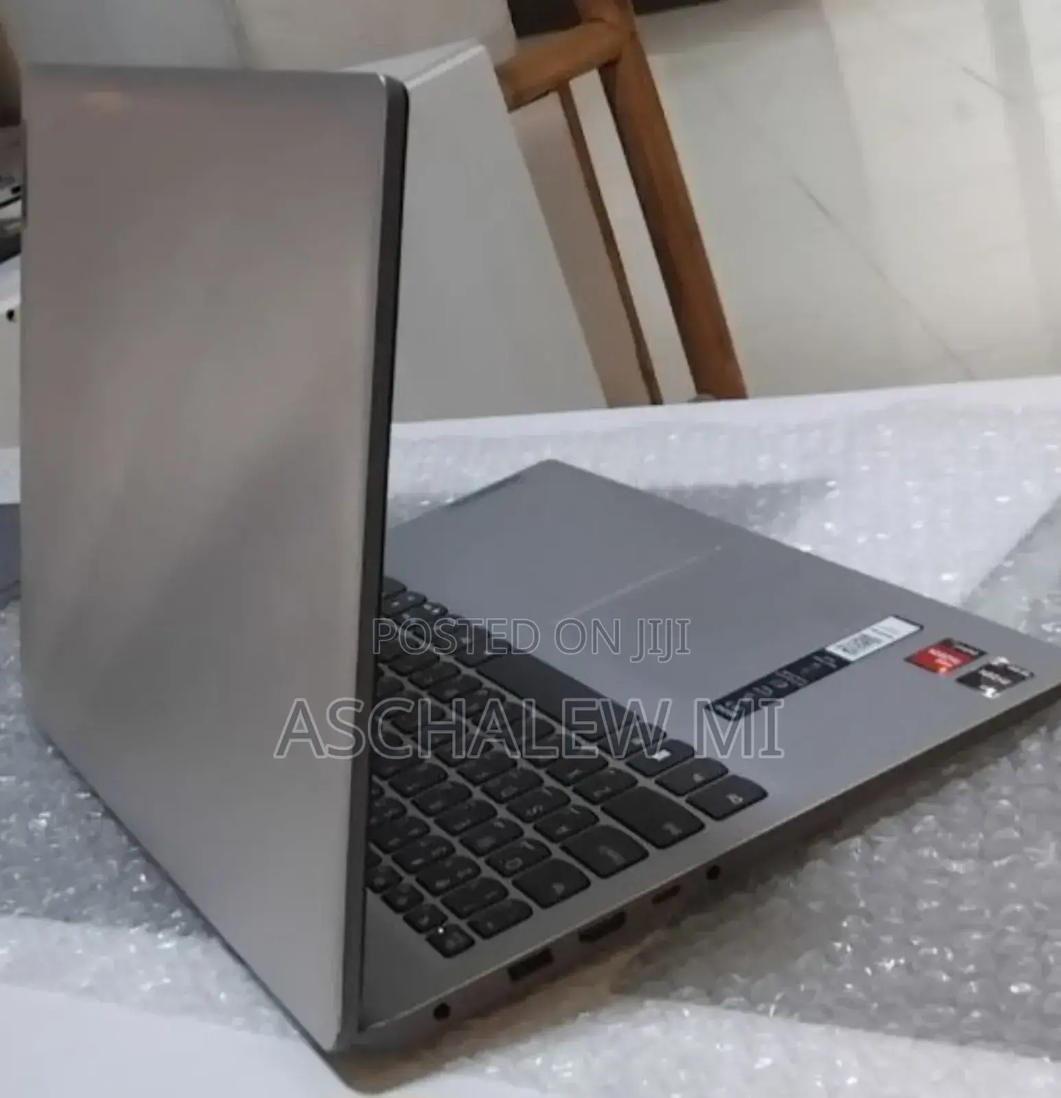 New Laptop Lenovo Ideapad 3 8GB AMD Ryzen 5 SSD 512GB